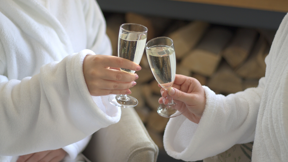 Pamper and Prosecco Spa Day (Monday - Thursday)